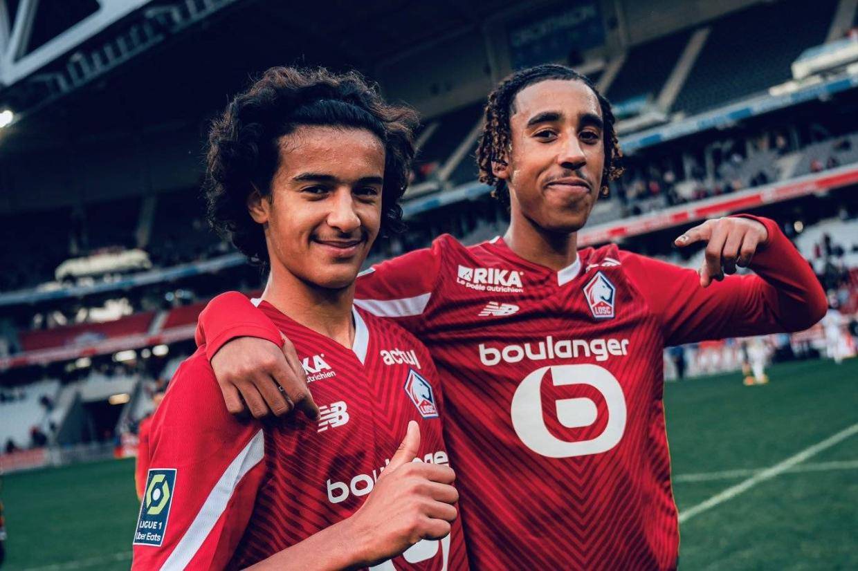 曝曼联欲签18岁法甲沃顿，为约罗前队友标价4000万！300万买瑞典小妖被否决